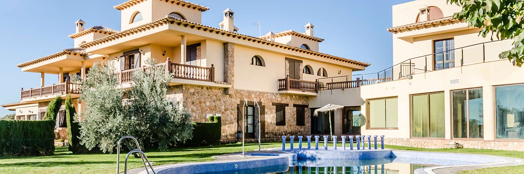 Hotel Rural Los Nogales  header